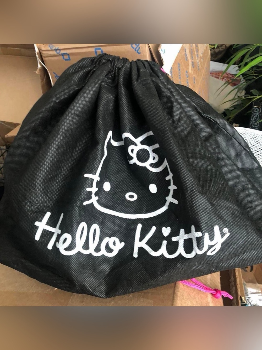 Y2K 2000s Hello Kitty Purse Holder Drawstring Bag Purse Dust Jacket Black Pink